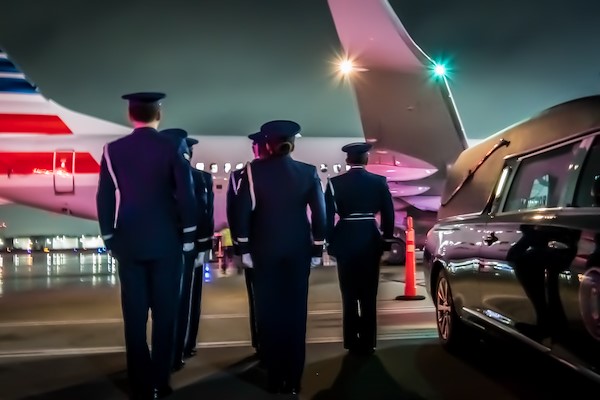 Military Honors Funeral Procession in Houston, Texas by Lens & Light Photographie