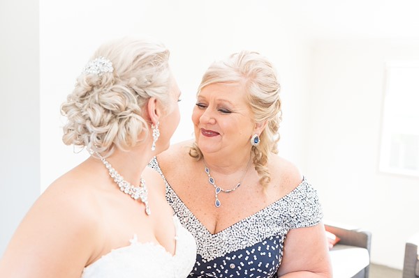 Stacey and Michael's wedding at Hunter Valley Gardens — frame 6 from the Hunter Valley real wedding gallery