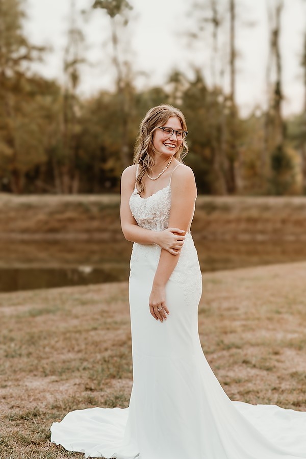 Bridal photography at Rustic Ridge Louisiana | Louisiana Wedding Photographer Liliana Alcock Photography