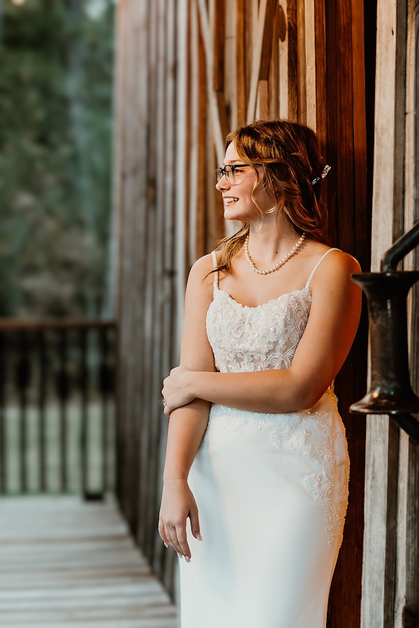 Bridal photography at Rustic Ridge Louisiana | Louisiana Wedding Photographer Liliana Alcock Photography