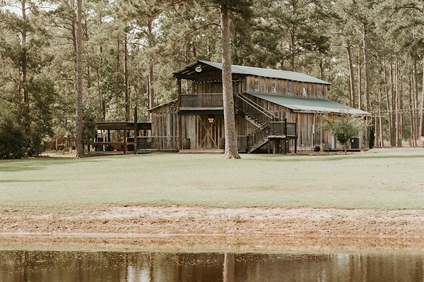 Wedding Venue in Deridder, Louisiana | Photographer Liliana Alcock